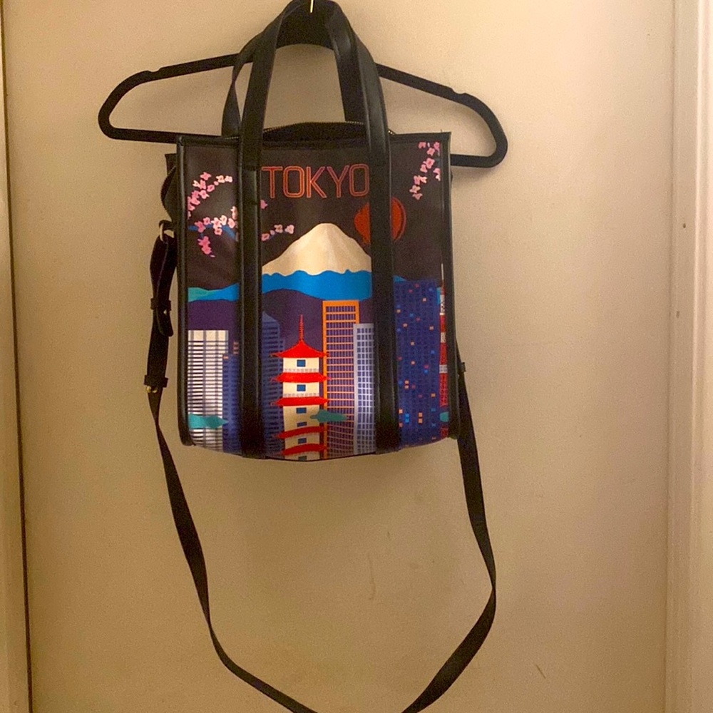 2/$15// Square Tokyo Bag
